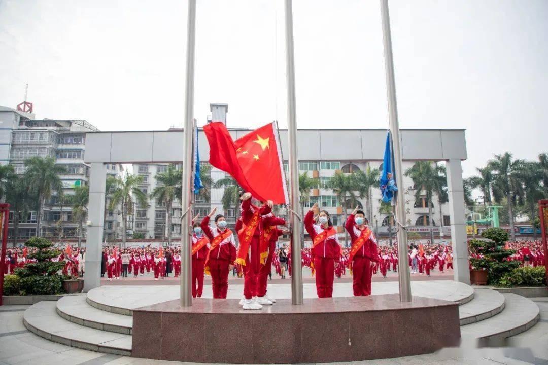 山东“桂花黄米大馒头”引网友热议 又叫“银包金” 寓意年年高升